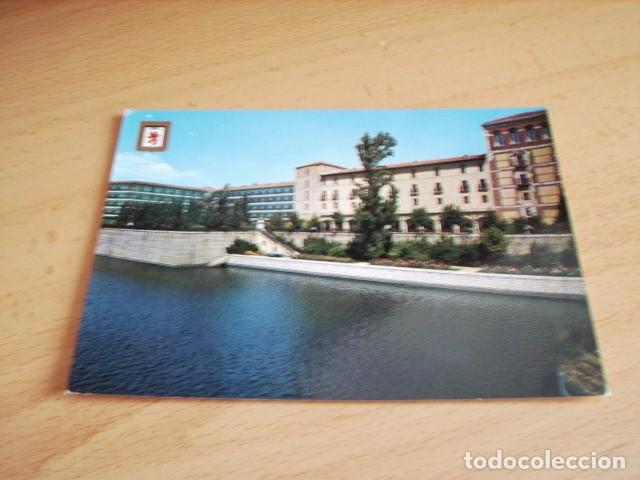 Postales: LEON -- HOSTAL DE SAN MARCOS.PARTE NUEVA Y PISCINA