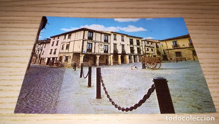 Postales: Postal de Covarrubias. Plaza de Do&ntilde;a Urraca. 19. Escudo de Oro. NO CIRCULADA