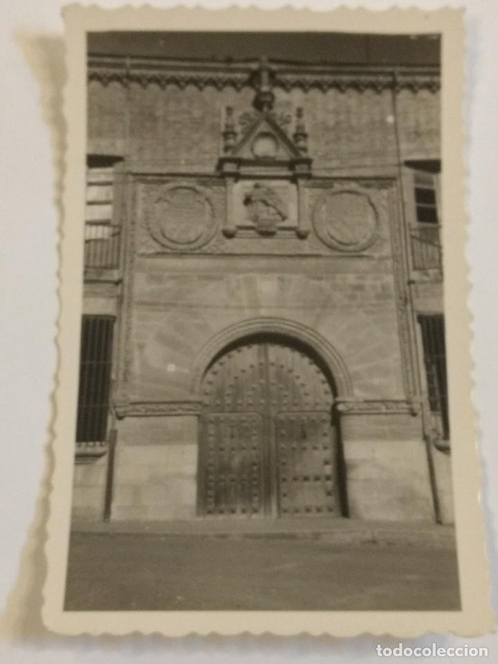 Postales: 7 Benavente Hospital Puerta de la Piedad. M. Ma&ntilde;anes. Sin circular.