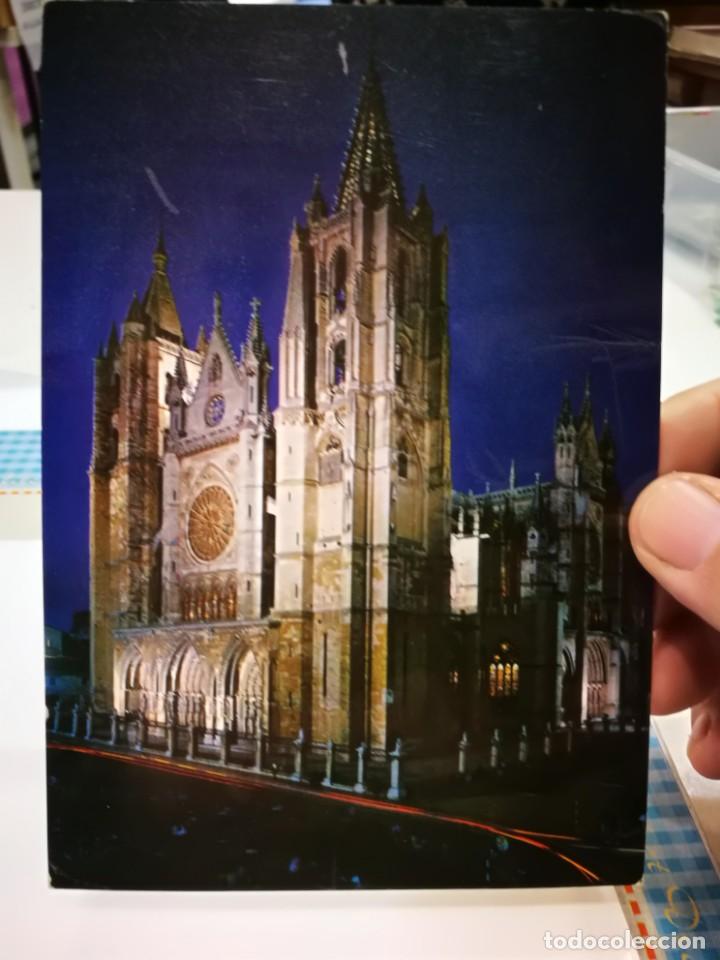 Postales: Postal Leon Catedral vista nocturna 1969 Sellada estado regular escrita circulada