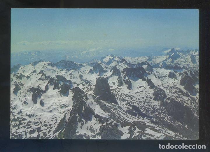Postales: Picos de Europa. *Naranjo de Bulnes...* Ed. Foto Sandi n&ordm; 97. Circulada.