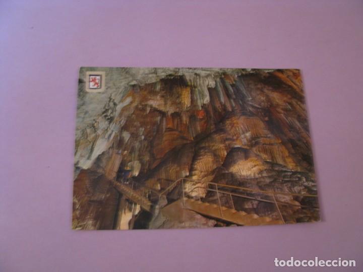 Postales: CUEVAS DEL VALPORQUERO. (LEON). ED. SUBIRATS CASANOVAS. CIRCULADA 1971.
