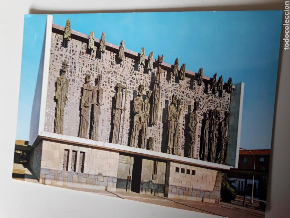 Postales: Postal La Virgen del Camino Leon