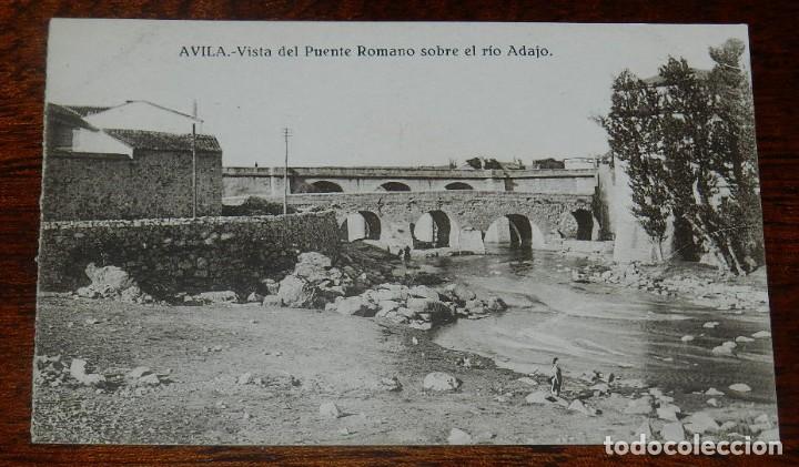 Postales: ANTIGUA POSTAL DE AVILA, VISTA DEL PUENTE ROMANO SOBRE EL RIO ADAJO, FOT. MAYORAL ENCINAR, NO CIRCUL
