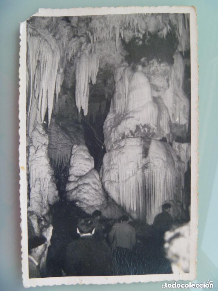 Postales: POSTAL DE ARENAS DE SAN PEDRO ( AVILA ): CUEVA DEL CERRO DEL AGUILA . A&Ntilde;OS 50