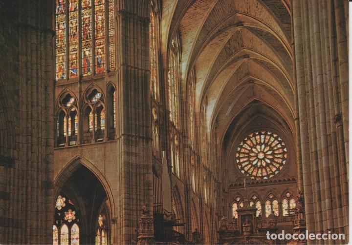 Postales: (91) LEON. CATEDRAL. VIDRIERAS Y ROSETON PONIENTE ... SIN CIRCULAR