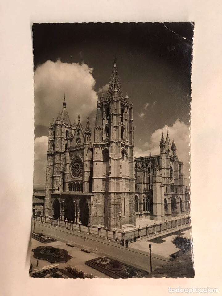 Postales: LEON. Postal No.1 Catedral. Edita: ediciones Lujo (a.1959)