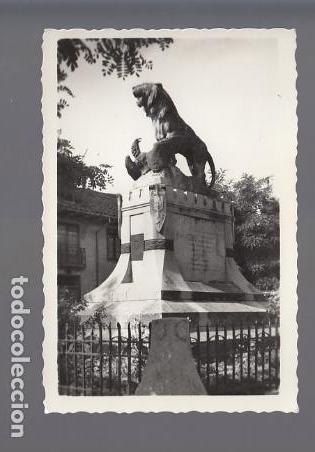 Postales: ASTORGA (LE&Oacute;N).- MONUMENTO A LOS SITIOS - Foto 1
