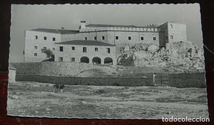 Postales: FOTO POSTAL DE LAS NAVAS DEL MARQUES, N. 3, ESCUELA NACIONAL, ED. GARCIA GARRABELLA, SIN CIRCULAR