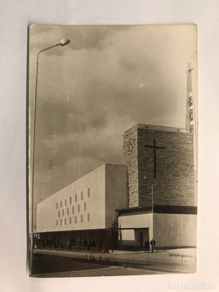 Postales: LEON. Postal No.138, Santuario de la Virgen del Camino. Edita: Ed. Artigot (h.1950?) NO CIRCULADA