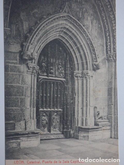 Postales: leon , puerta sala capitular - Foto 1