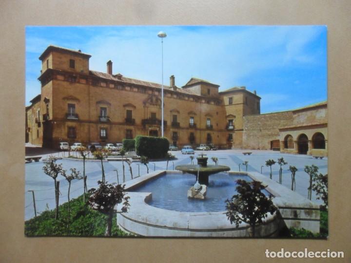 Postales: POSTAL - 2 - ALMAZAN (SORIA) - PLAZA MAYOR. PALACIO - ED. SICILIA