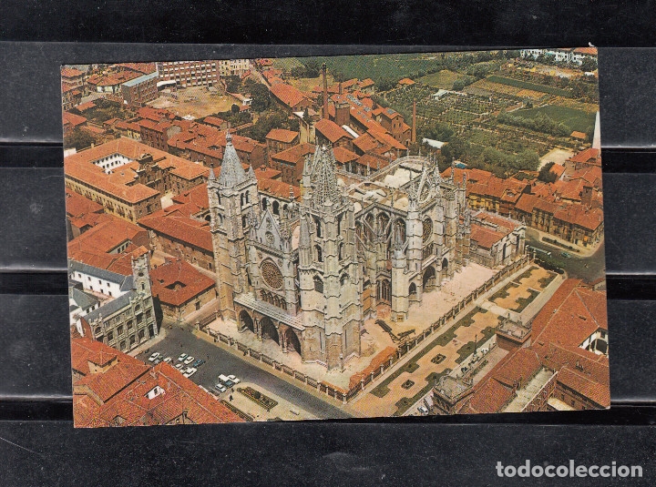 Postales: 411 - LE&Oacute;N. VISTA A&Eacute;REA. CATEDRAL - Foto 1