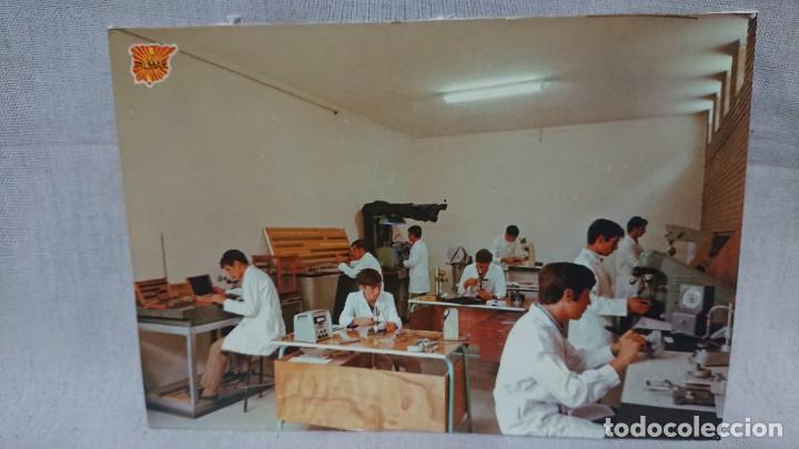 Postales: POSTAL ESCUELA PROFESIONAL PADRE ARAMBURU DE BURGOS - LABORATORIO METROLOGIA MEC&Aacute;NICA