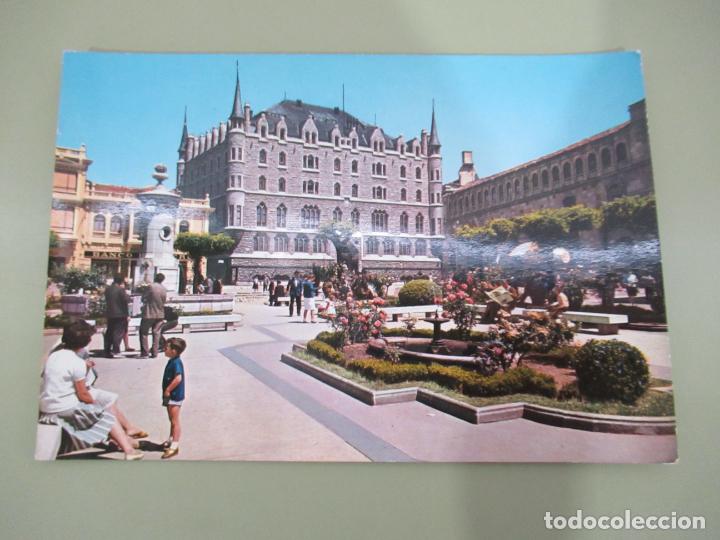 Postales: Le&oacute;n - Edificio de la Caja de Ahorros y Monte Piedad - Escrita - Foto 1
