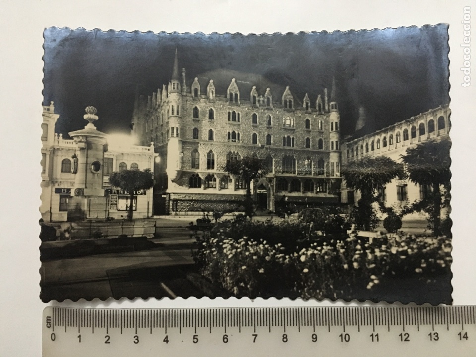 Postales: POSTAL. LEON. EDIFICIO CAJA DE AHORROS Y MONTE DE PIEDAD. ED. ARTIGOT. H. 1960?.