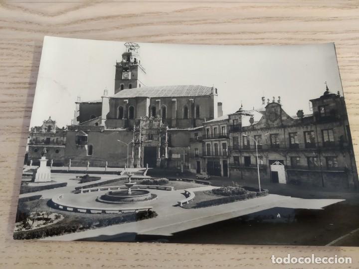 Postales: Postal de Medina del Campo. 1003. La Colegiata. Ediciones Arribas. CIRCULADA 1963