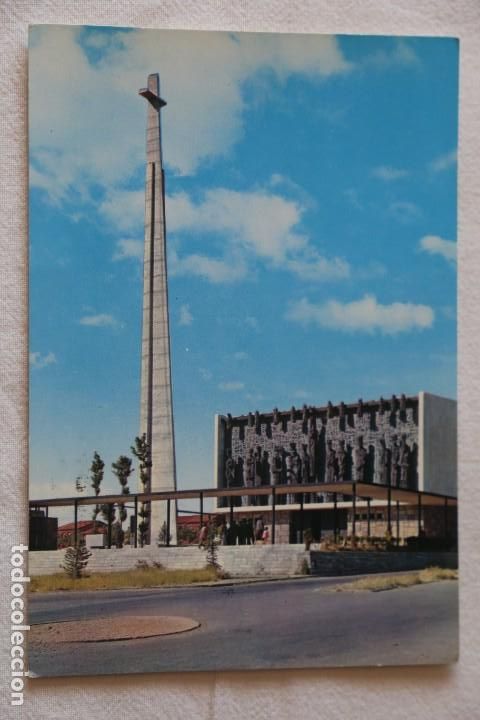 Postales: POSTAL - 13 - LEON - SANTUARIO DE LA VIRGEN DEL CAMINO - ED. GARCIA GARRABELLA 1969