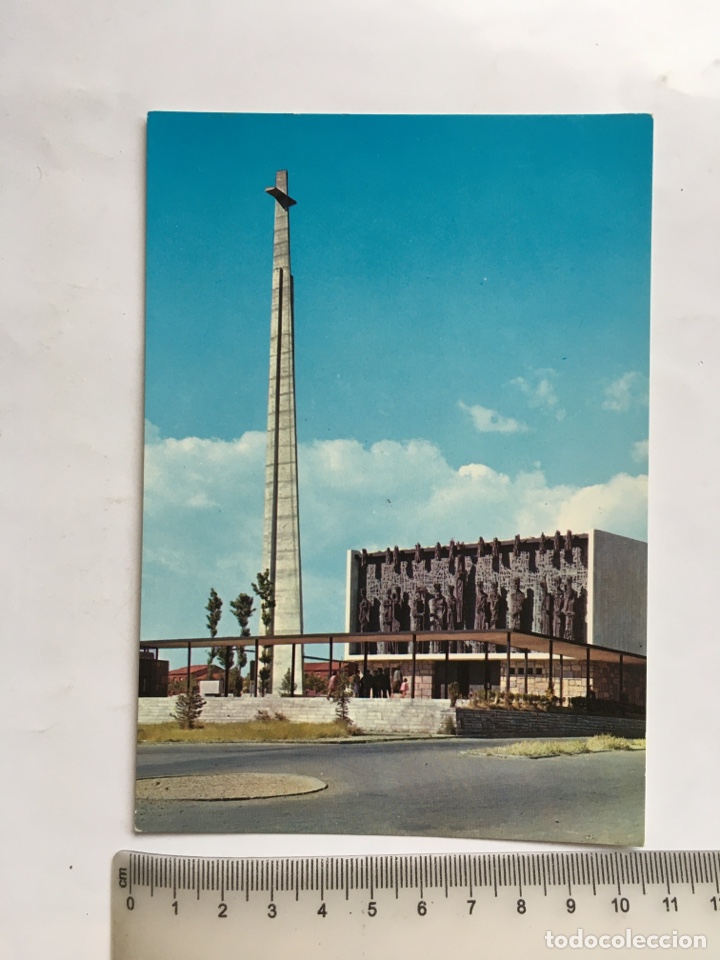 Postales: LEON. SANTUARIO VIRGEN DEL CAMINO. GARC&Iacute;A GARRABELLA Y C&Iacute;A.
