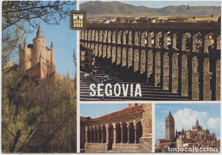 Postales: N&ordm; 19-SEGOVIA. Alc&aacute;zar. Acueducto. Atrio de la Iglesia de S. Mart&iacute;n. Sin circular. Ed. DOM&Iacute;NGUEZ