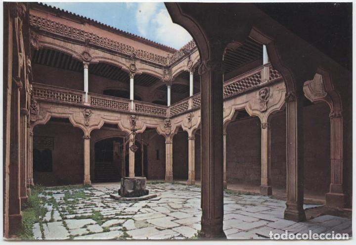 Postales: N&ordm; 81-SALAMANCA. Patio de la Casa de las Conchas. Sin circular. Ed. SALVADOR BARRUECO