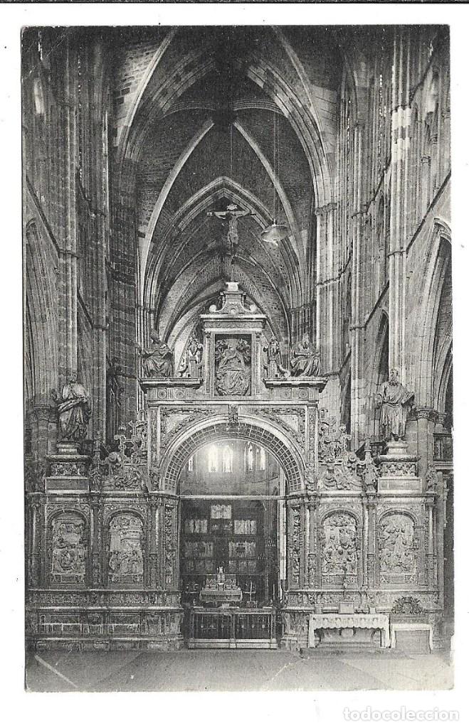 Postales: 2 LEON ANTIGUAS -POSTALES - VISTA INTERIOR DE LA CATEDRAL -FOTO- ROISIN - NUEVAS