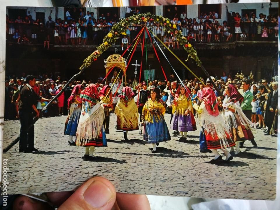 Postales: Postal La Alberca Monumento Nacional Danza de las Cintas ante la Virgen N 82 STVDIO S/C