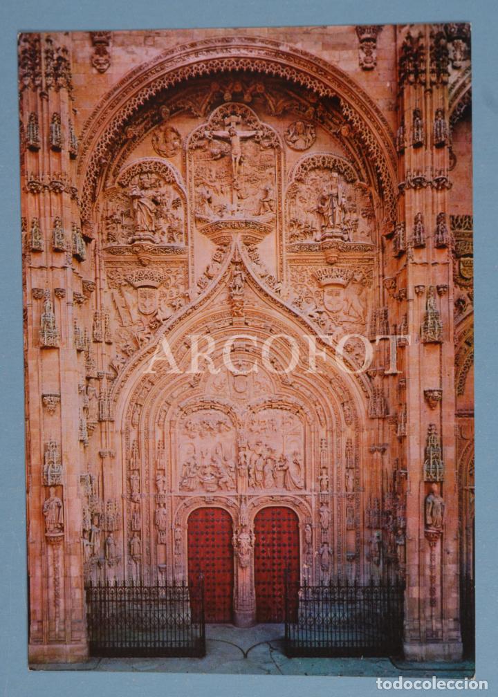 Postales: Antigua POSTAL - SALAMANCA - PUERTA DE LA CATEDRAL NUEVA - MANIPEL