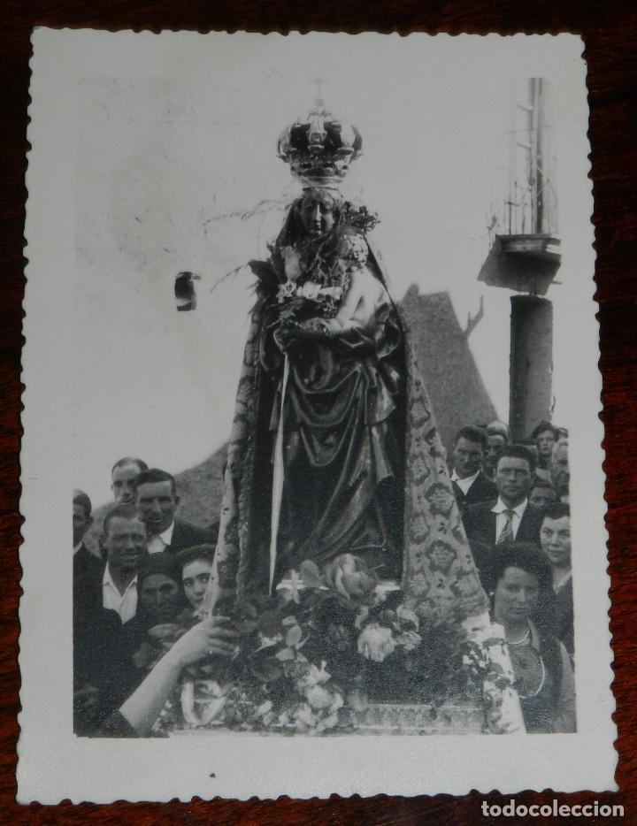 Cartoline: FOTOGRAFIA DE BEMBIBRE, LEON, LA VIRGEN EN LA PROCESION, FOTO RAGAR, MIDE 12 X 8,5 CMS.