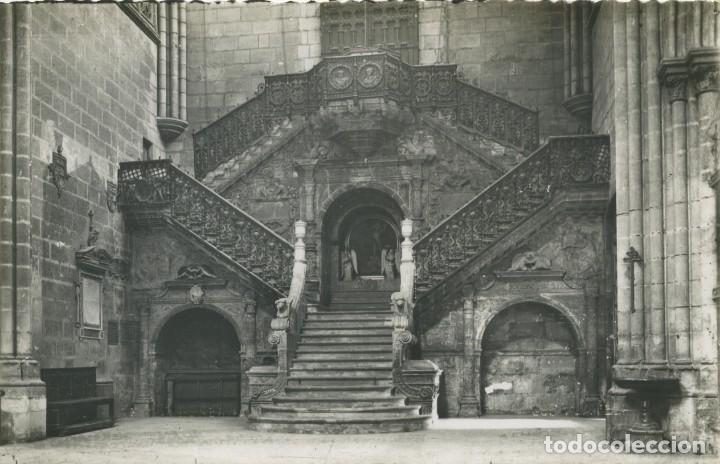 Postales: N&ordm; 60-BURGOS. Escalera de la Coroner&iacute;a. Sin circular. EDICIONES ARRIBAS