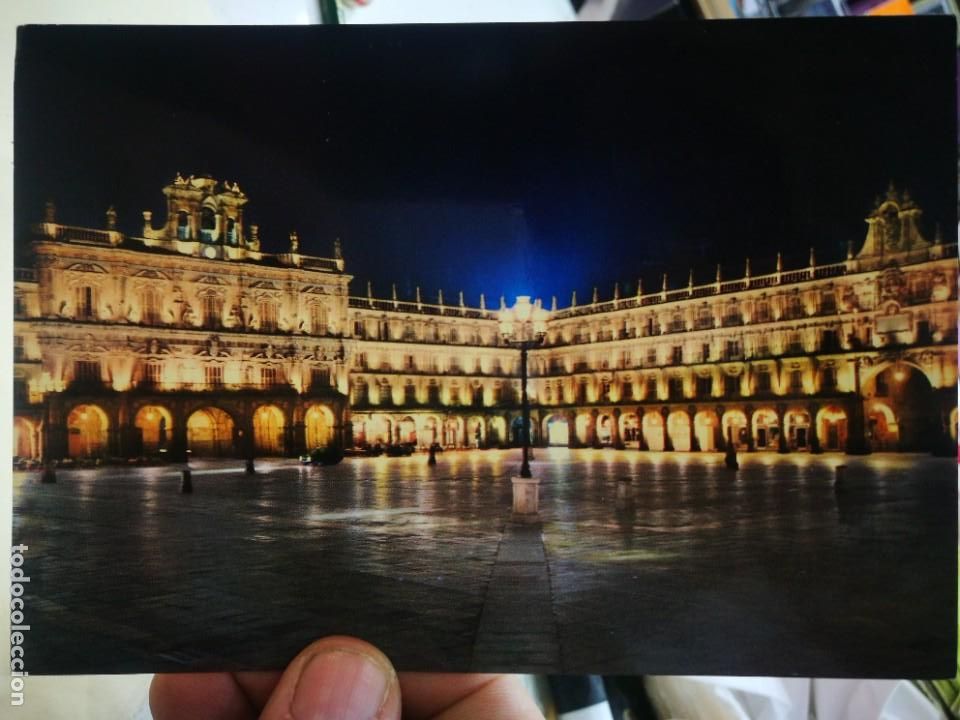 Postales: Postal SALAMANCA Plaza Mayor y Ayuntamiento Iluminados N 8 MANIPEL S/C 1973 una esquina tocada