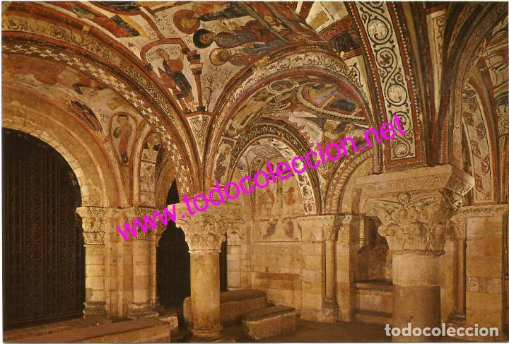 Postales: LEON - BAS&Iacute;LICA DE SAN ISIDORO. PANTEON DE REYES (POSTAL SIN CIRCULAR) - A&Ntilde;O 1992