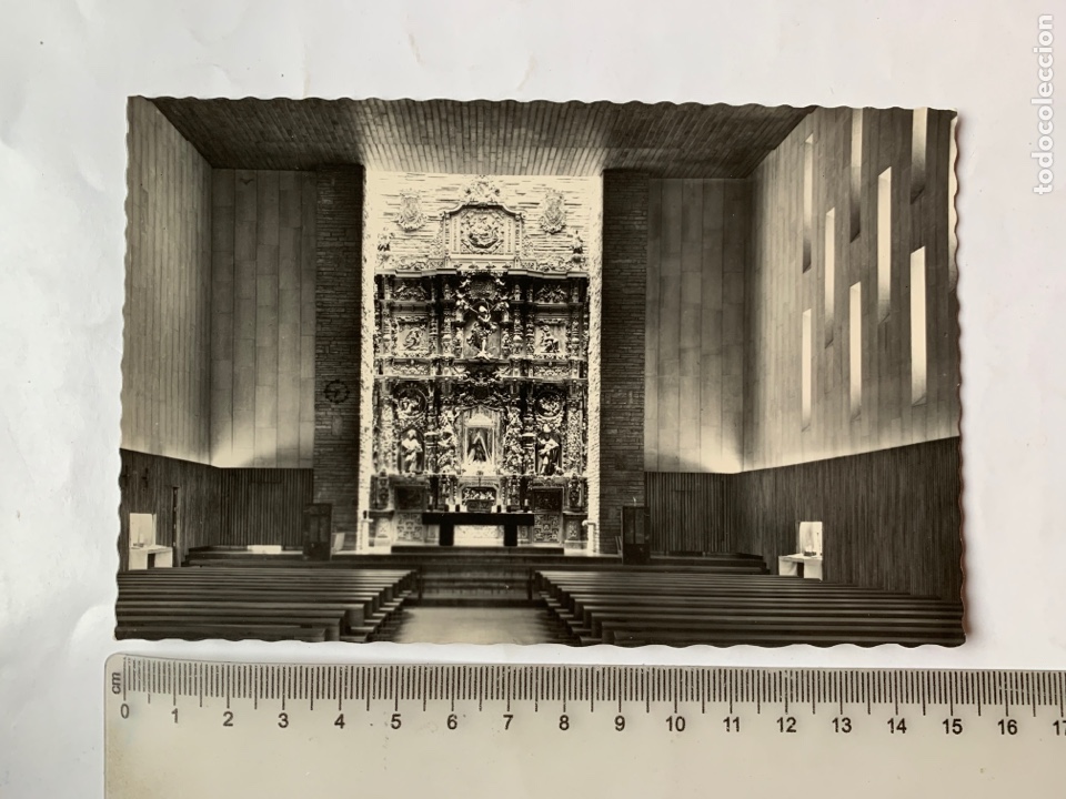 Postales: POSTAL. LEON. SANTUARIO VIRGEN DEL CAMINO. INTERIOR TEMPLO. EDICIONES GARC&Iacute;A GARRABELLA.