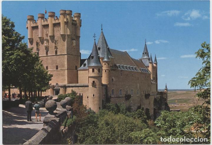 Postales: N&ordm; 18-SEGOVIA. Fachada principal del Alc&aacute;zar. Sin circular. ED. GARC&Iacute;A GARRABELLA Y C&Iacute;A