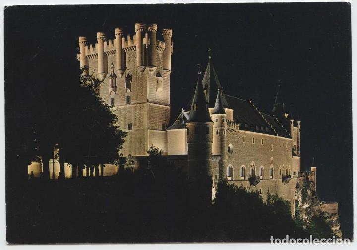 Postales: N&ordm; 79-SEGOVIA. Fachada principal del Alc&aacute;zar. Aspecto nocturno. Sin circular. ED. GARC&Iacute;A GARRABELLA
