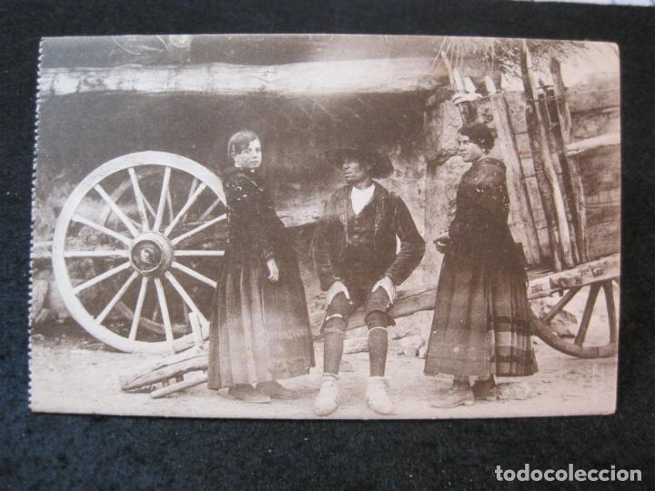 Postales: AVILA-TIPOS DEL PAIS-ESCENAS DE LA ALDEA-FOTO MAYORAL ENCINAR-POSTAL ANTIGUA-(82.976)