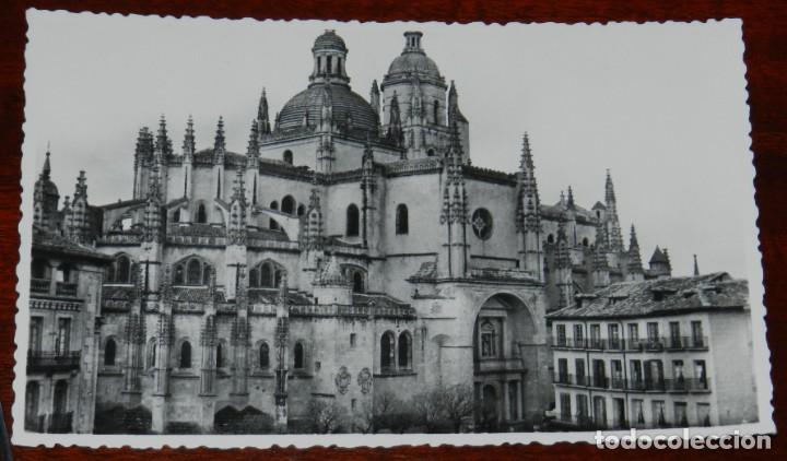 Postales: FOTO POSTAL DE LA CATEDRAL DE SEGOVIA, N.1, HELITIOPIA ARTISTICA ESPA&Ntilde;OLA, NO CIRCULADA.