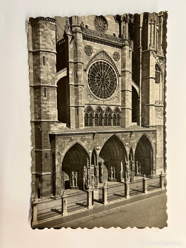 Postales: LEON. Postal No.30, Catedral. Fachada Principal. Edic., Garc&iacute;a Garrabella (a.1955) c&iacute;rculada