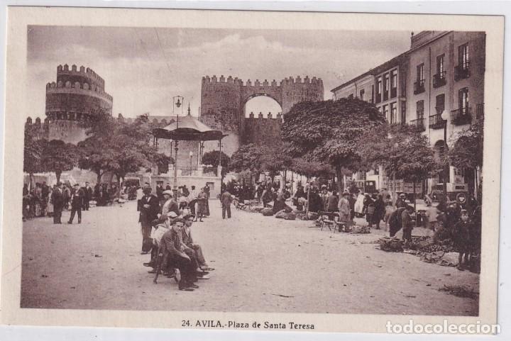 Postales: 24 Avila Plaza de Santa Teresa. L. Roisin. Sin circular.