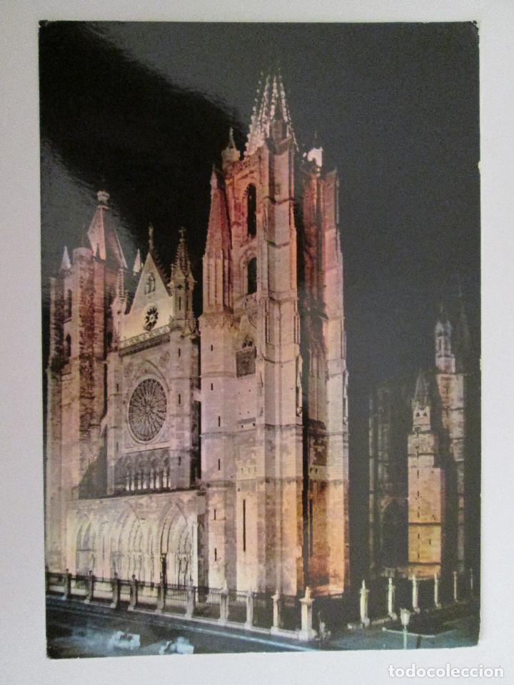 Postales: POSTAL LEON - LA CATEDRAL ILUMINADA- 1963 - ARRIBAS 2006 - CIRCULADA