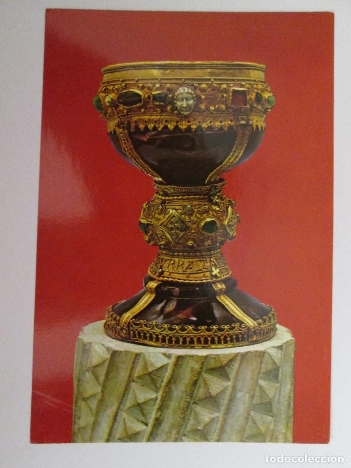 Postales: POSTAL LEON - SAN ISIDORO CALIZ DE D&ordf; URRACA - 1969 - ALONSO 43 - ESCRITA - SIN CIRCULAR