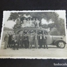 Postales: BURGOS VIAJEROS EN AUTOBUS AUTOCAR COCHE DE LINEA FOTOGRAFIA 1943 11,5 X 8,5 CMTS. Lote 341795423