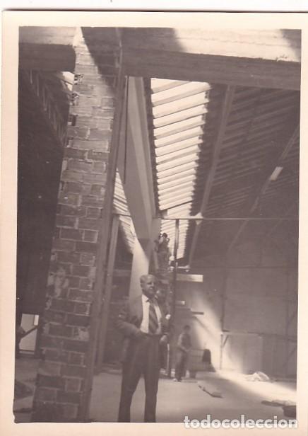 Postales: Fotograf&iacute;a 10 x 7,50 cm F&aacute;brica la Esperanza. La Granja. Interior 1956 No figura fot&oacute;grafo.