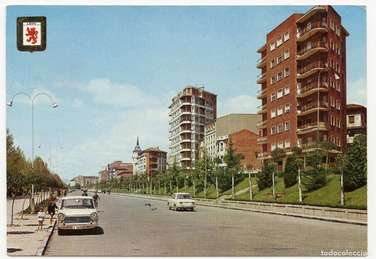 Postales: em02231 Leon Paseo De Paplaguinda 1967 Fisa N&ordm;44 circulada seat 1500 renault 8