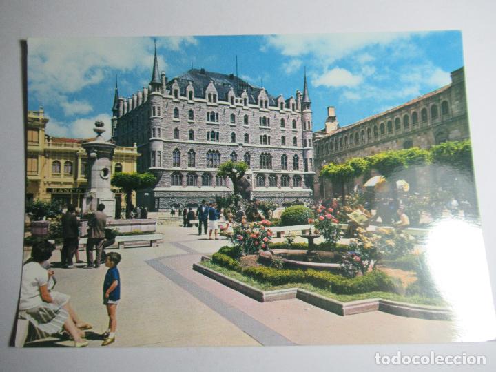 Postales: Le&oacute;n - Edificio de la Caja de Ahorros y Monte de Piedad - Foto 1