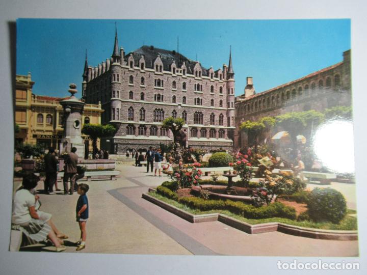 Postales: Le&oacute;n - Edificio de la Caja de Ahorros y Monte de Piedad - Foto 1