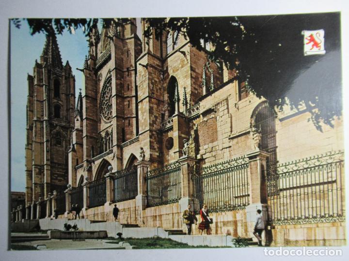Postales: Le&oacute;n - Fachada lateral de la Catedral - Foto 1