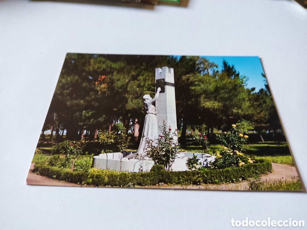 Postales: Postal Ponferrada monumento a Gil y Carrasco - Foto 1