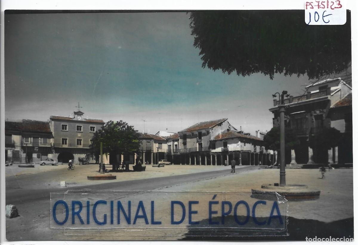 Postcards: (PS-75123)POSTAL DE VILLADA-PLAZA MAYOR
