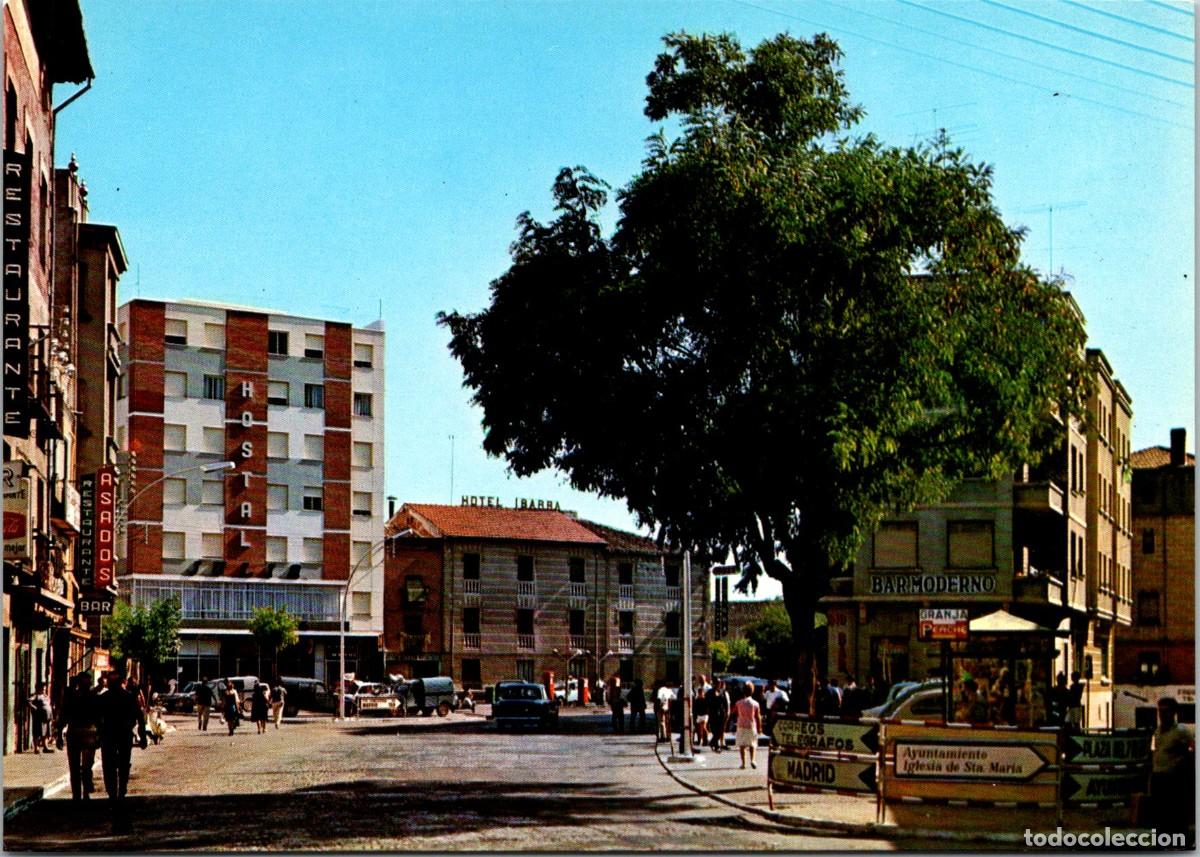 Cartes Postales: Aranda de Duero-Glorieta de la Virgencilla y Carretera-Sicilia 8 - 149x106mm-Hotel Ibarra-Gasolinera